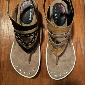 Modzori Reversible Sandals